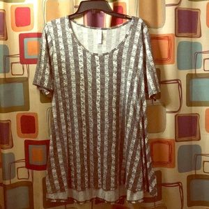 LulaRoe Perfect T